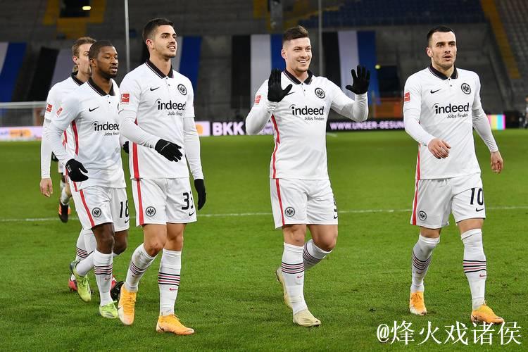 法兰克福对阵沃尔夫斯堡:格策和堂安律领衔首发,埃里亮相 法兰克福对阵沃尔夫斯堡:格策和堂安律领衔首发,埃里亮相